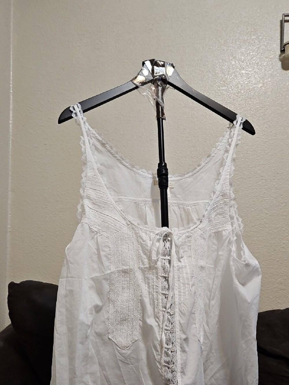 torrid White Lace-Trim Cotton Camisole with Front Tie - Picture 2 of 8